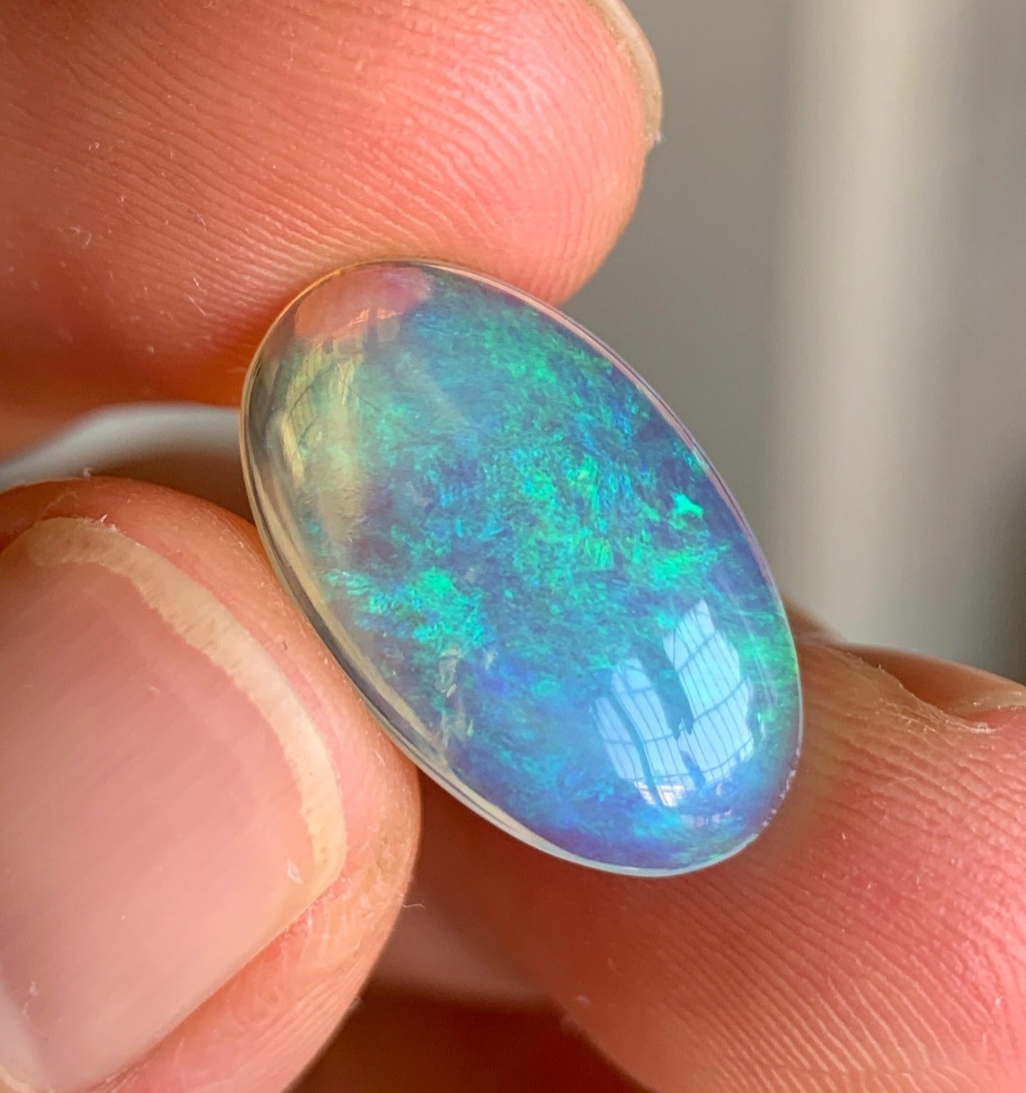 'Eau bleue' 4.52ct Natural Solid Australian Crystal opal 18x11x4mm