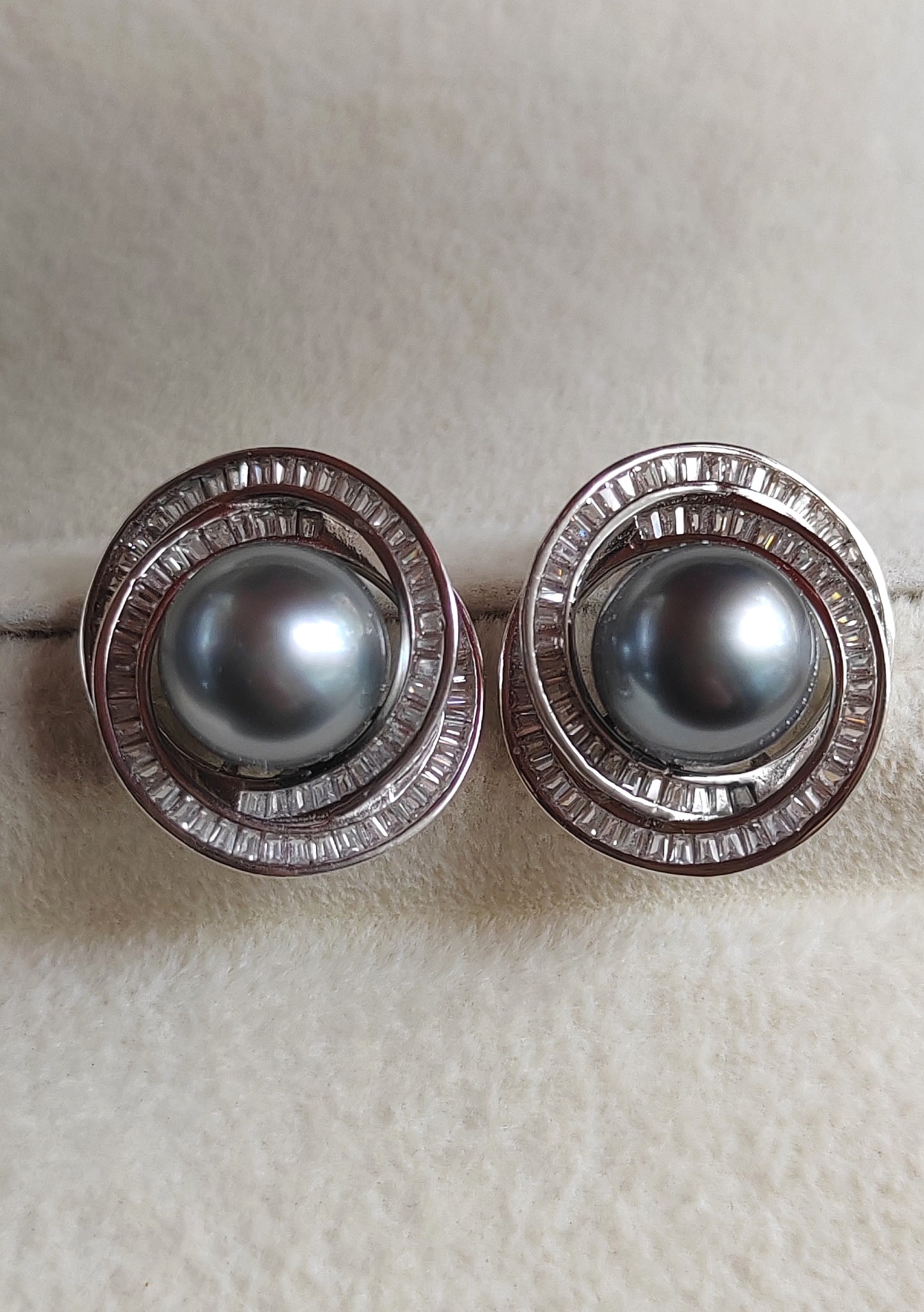 9.7mm Genuine tahitian south sea pearls classic spiral earrings