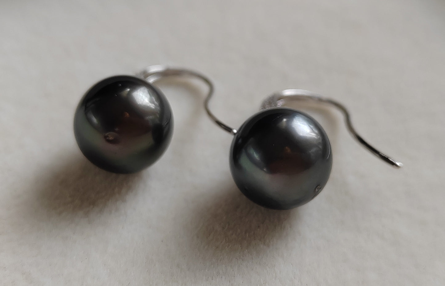 10.4mm Genuine tahitian south sea pearls round classic earrings sterling silver