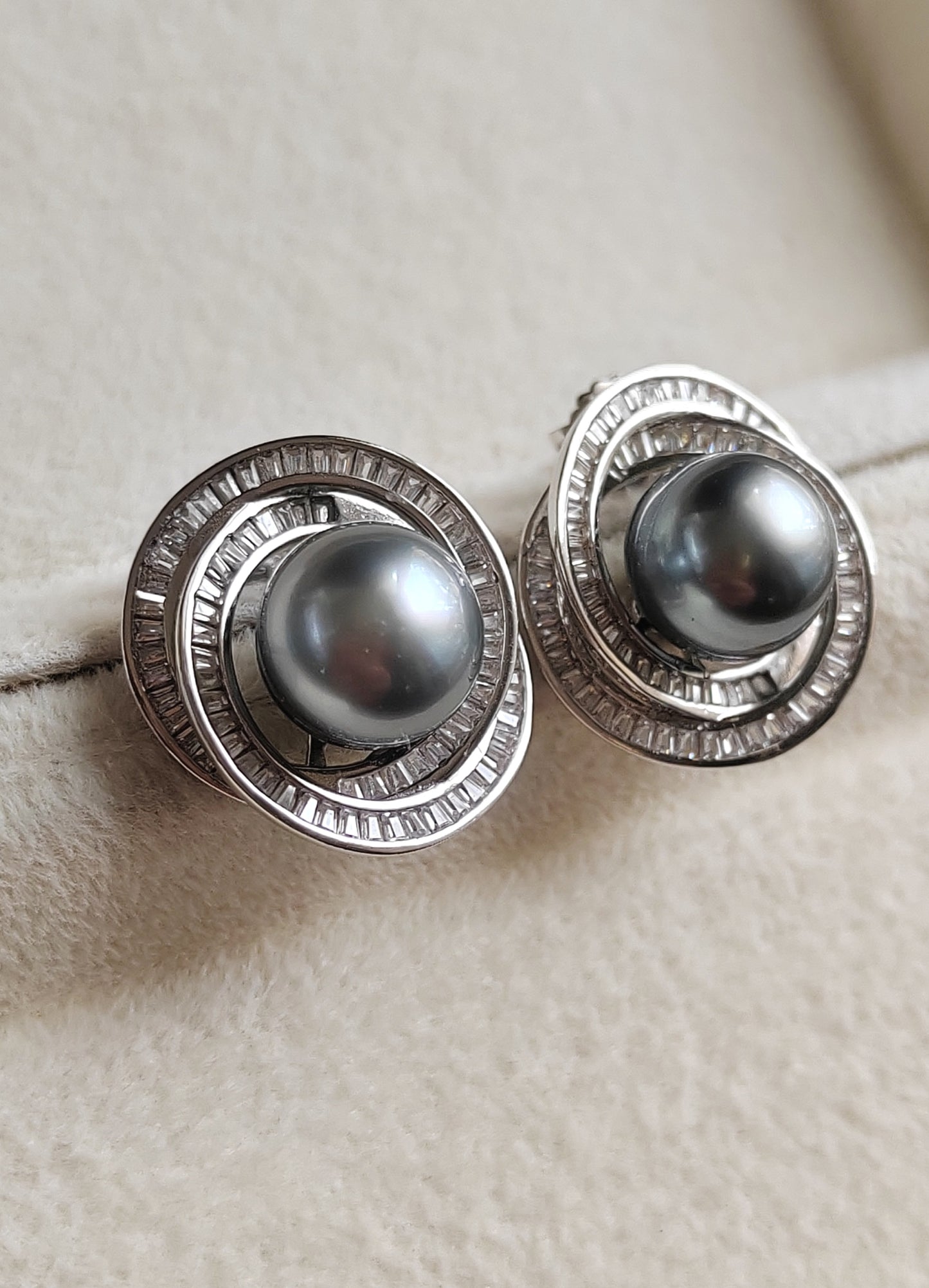 9.7mm Genuine tahitian south sea pearls classic spiral earrings