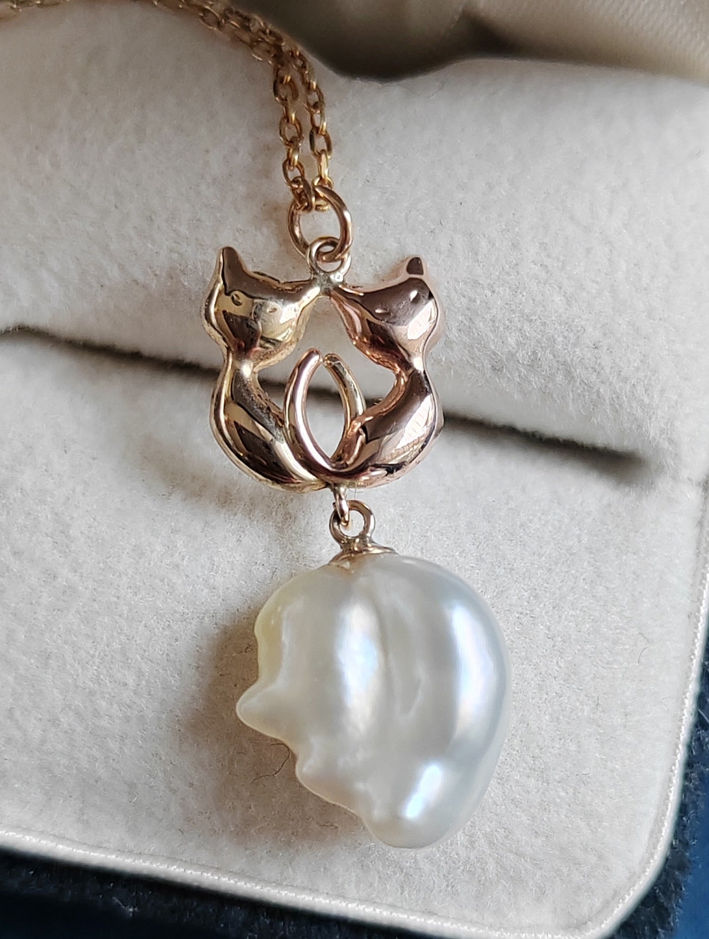 'Wild' Genuine Australian south sea Keshi 'Love cat' 10k necklace
