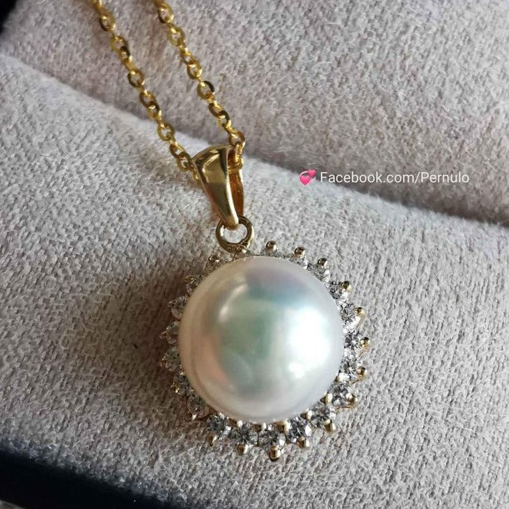 'Little sunflower' 18k gold pendant genuine south sea white pearl 8.5mm