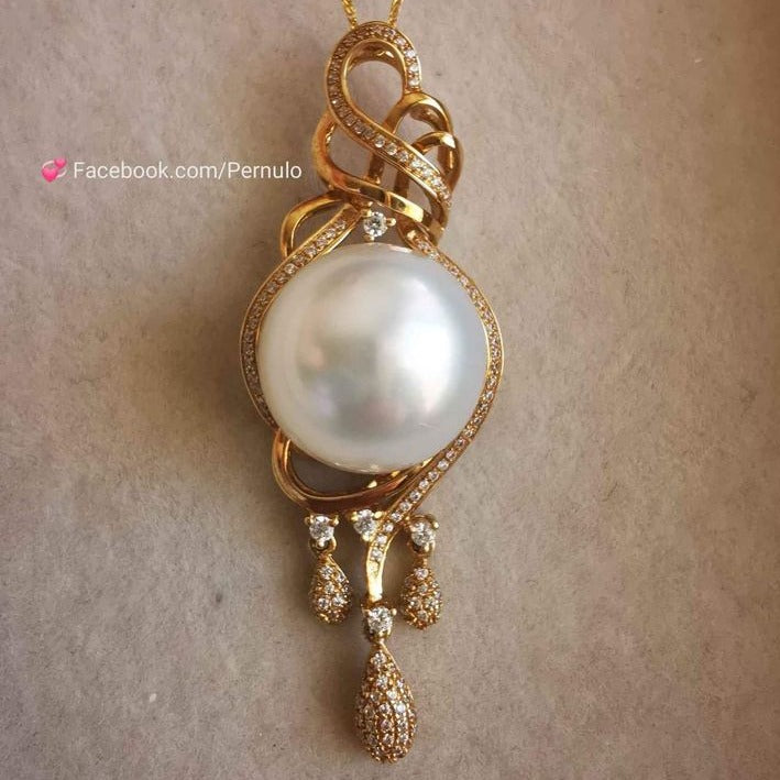 'Phoenix' Pendant 18k gold genuine south sea pearl 13.2mm