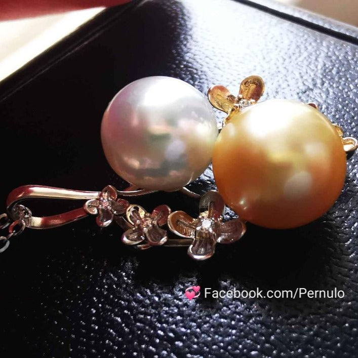 'Double Beauté' 18ct gold diamond pendant genuine south sea pearls