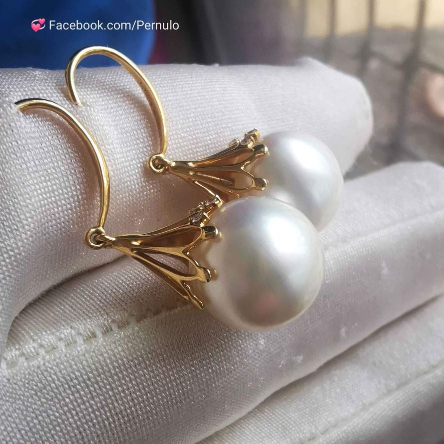 'Fireworks' earrings 18k gold diamond genuine south sea white pearls 12.1mm