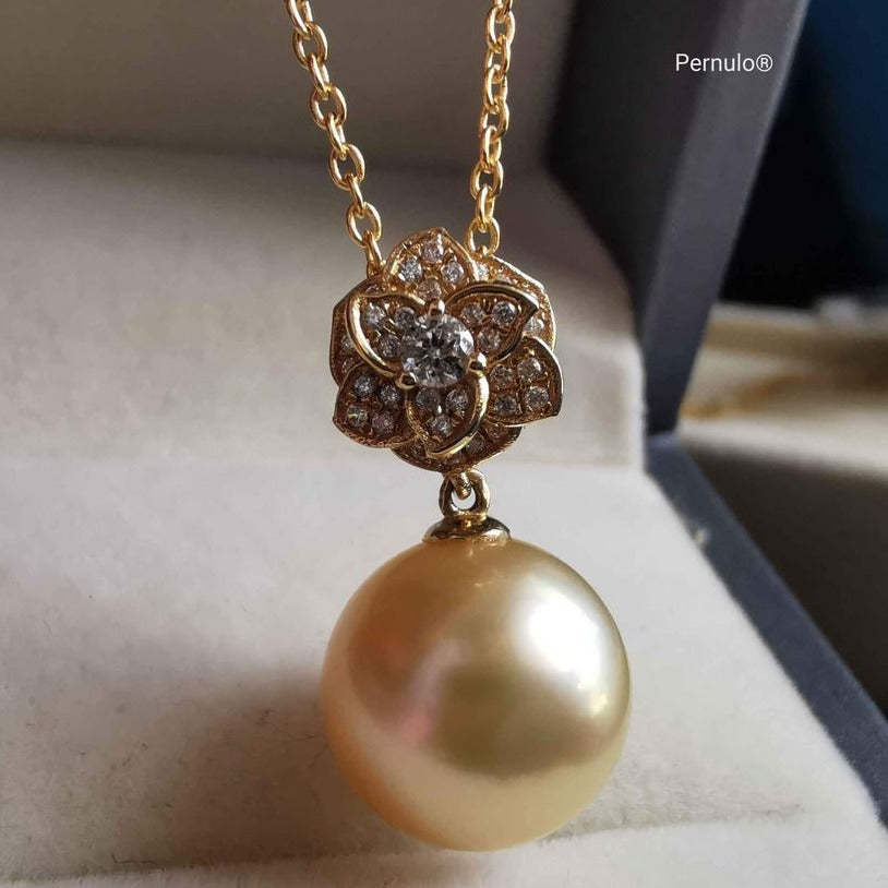 'Camélia' 18k gold pendant genuine golden south sea pearl 11.1mm AAA+