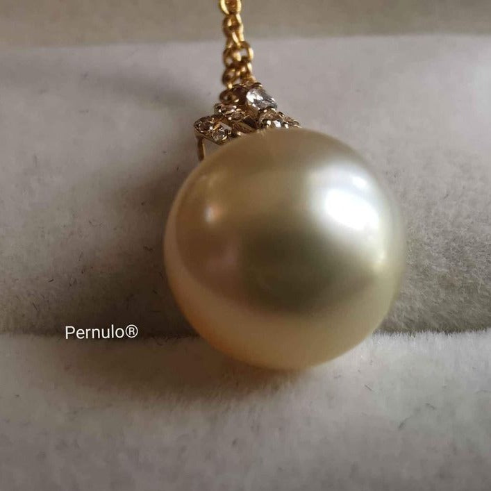 'Princesse' 18k gold pendant genuine south sea pearl 10mm AAAA