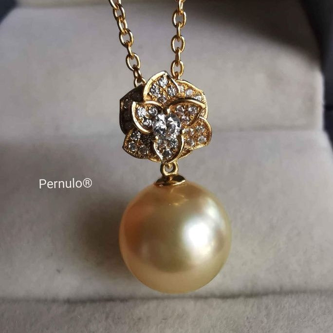 'Camélia' 18k gold pendant genuine golden south sea pearl 11.1mm AAA+