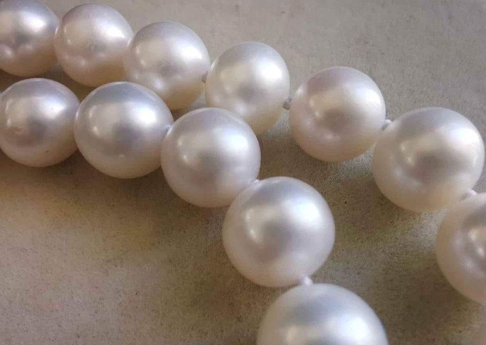 9.5-10.4mm Genuine freshwater pearls classic necklace