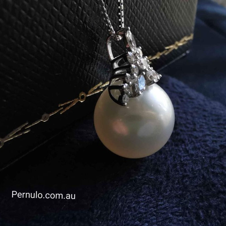 12.2mm Genuine south sea white pearl 18k white gold diamond pendant