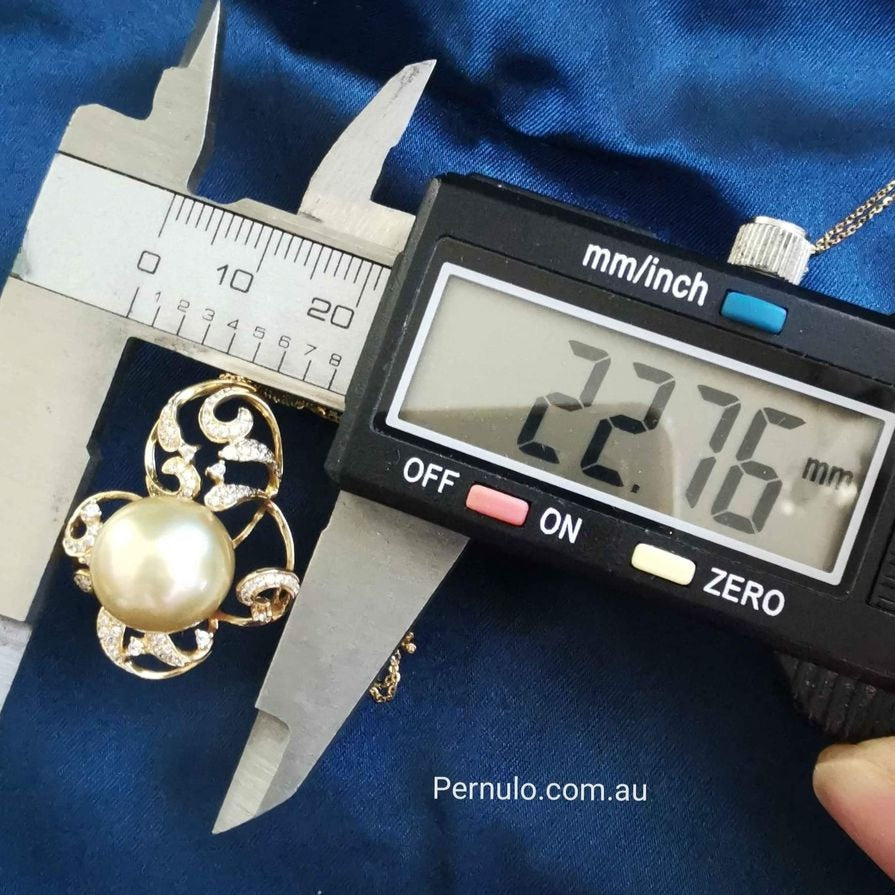 Elegant 'Lacy' pendant genuine golden south sea pearl 12.2mm 14k gold