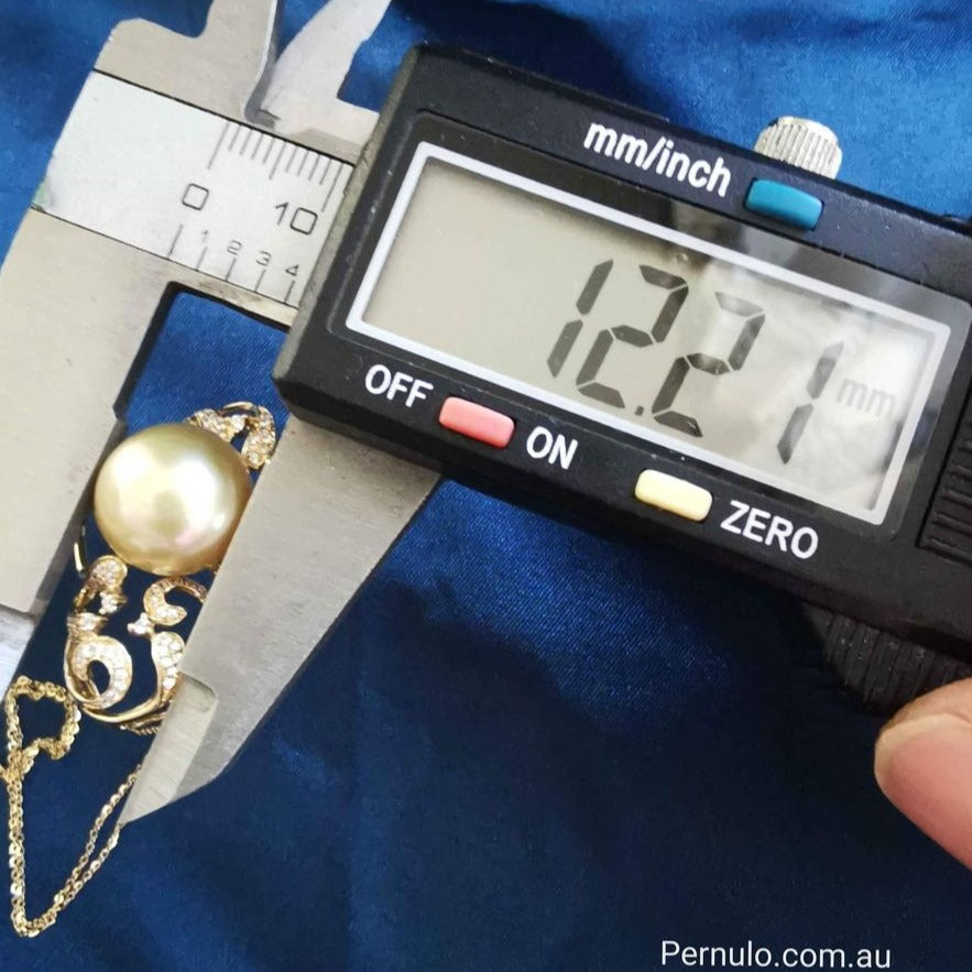 Elegant 'Lacy' pendant genuine golden south sea pearl 12.2mm 14k gold