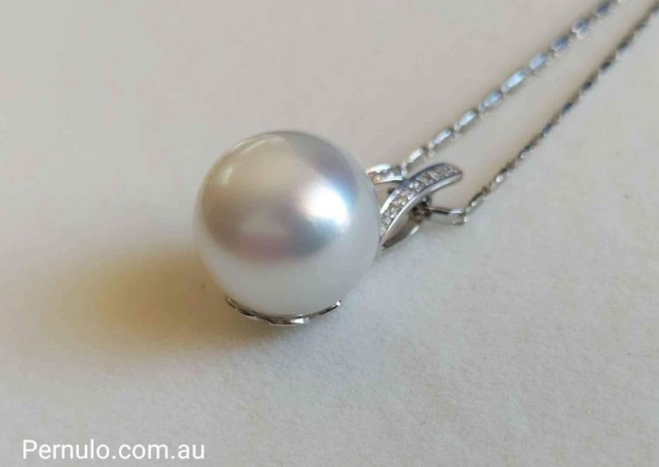 'Grace' pendant 18k white gold diamond genuine south sea white pearl 12.7mm
