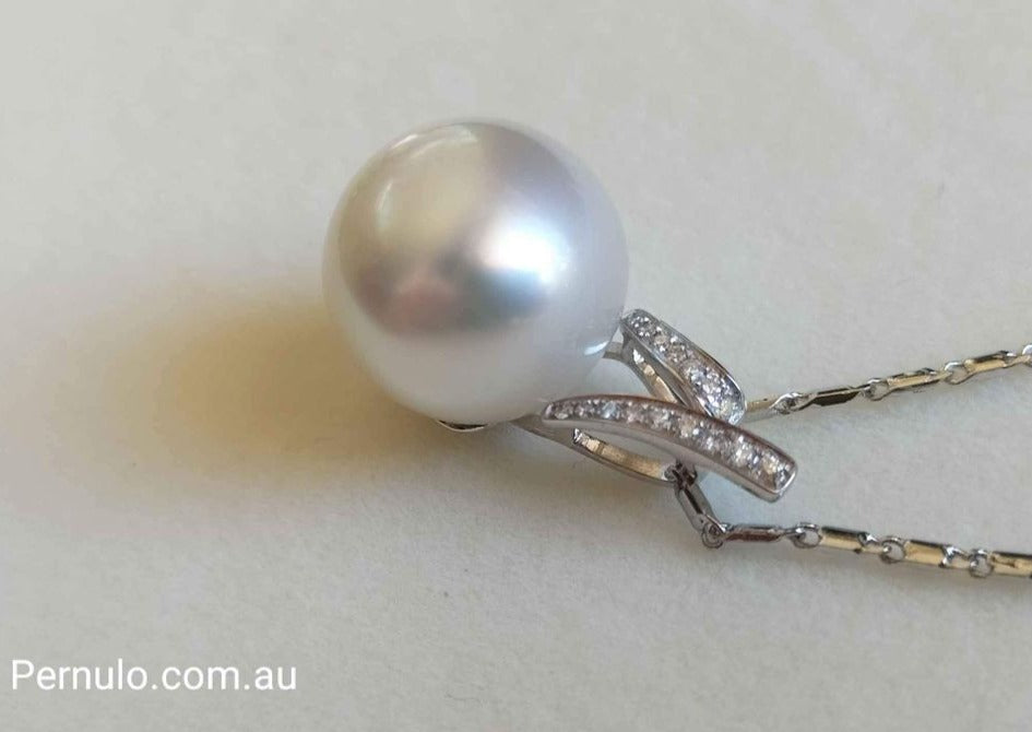 'Grace' pendant 18k white gold diamond genuine south sea white pearl 12.7mm