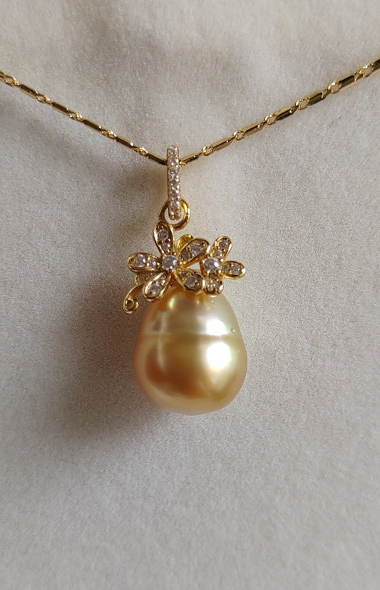 'Golden gourd' Pendant genuine golden south sea pearl 11.5mm vermeil/silver