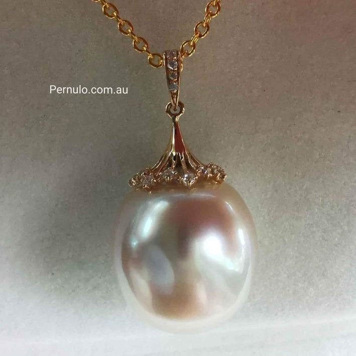 'A golden fruit' 18ct gold pendant genuine south sea pearl 13.9x16mm