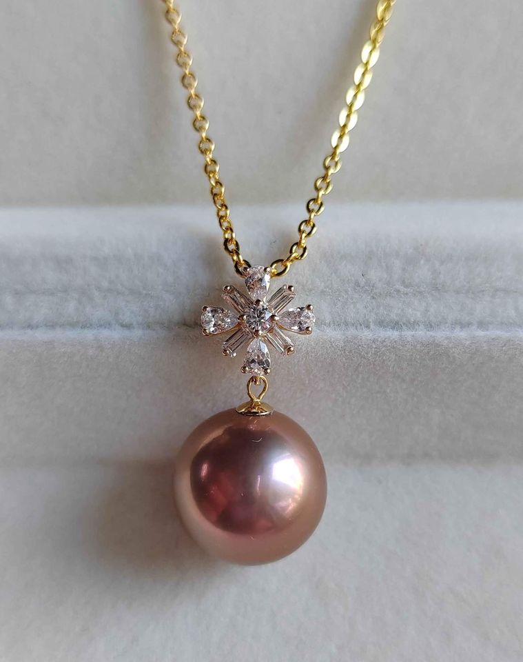 'Trèfle' 18k gold pendant genuine freshwater pearl 12.4mm AAAA