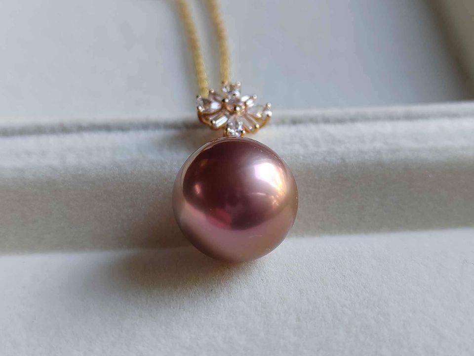 'Trèfle' 18k gold pendant genuine freshwater pearl 12.4mm AAAA