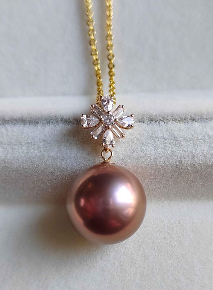 'Trèfle' 18k gold pendant genuine freshwater pearl 12.4mm AAAA