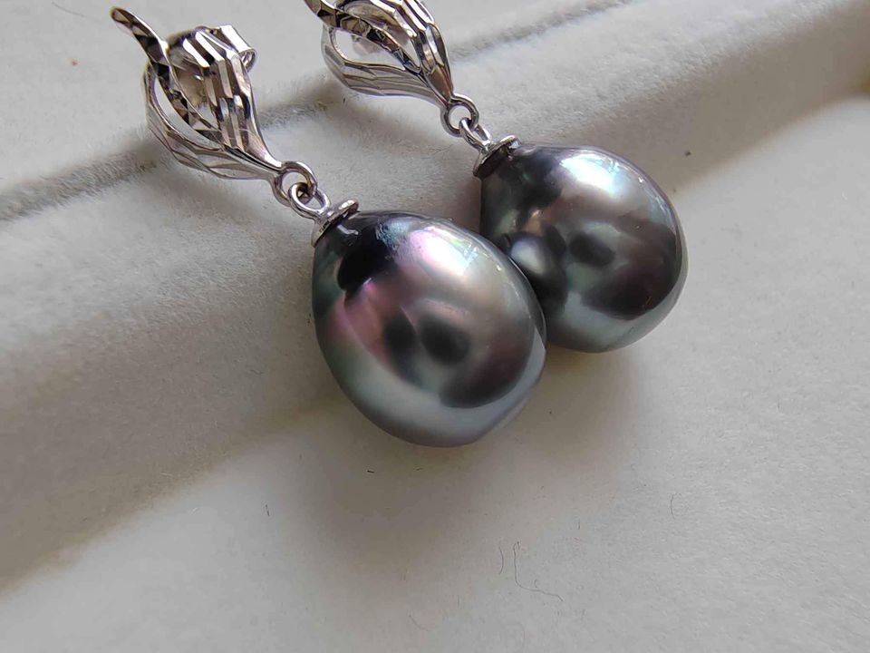 9. 9mm Genuine tahitian south sea pearls classic earrings 10k white gold