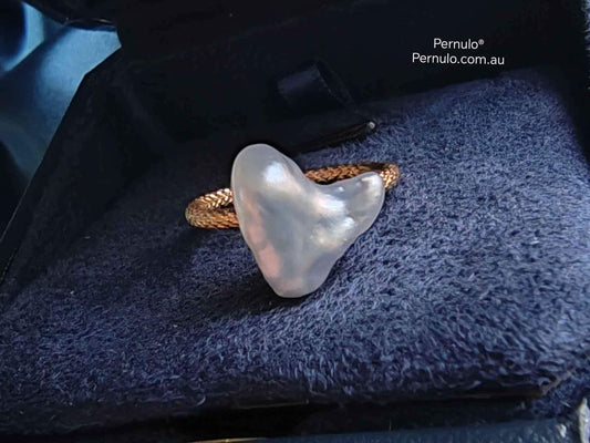 'L'amour Vrai' 18k gold ring genuine south sea white Keshi pearl 12.5x11.8mm