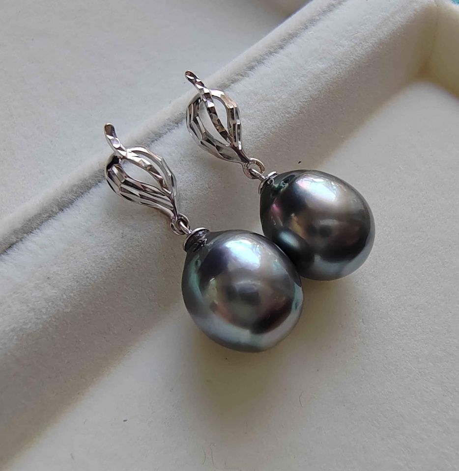 9. 9mm Genuine tahitian south sea pearls classic earrings 10k white gold