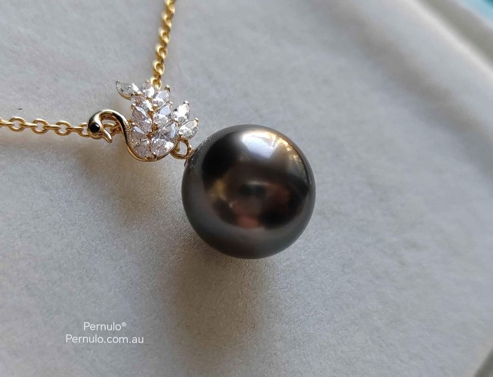 'Amour Fidèle' 18k gold pendant genuine tahitian south sea round pearl 11mm