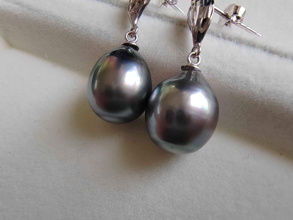 9. 9mm Genuine tahitian south sea pearls classic earrings 10k white gold