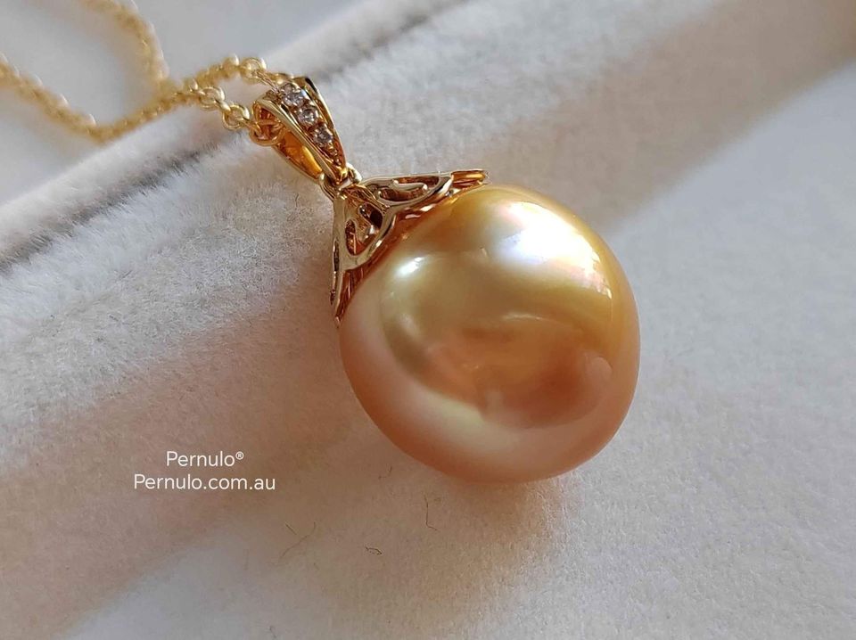 12.3mm Genuine golden south sea pearl elegant 18k gold diamond pendant