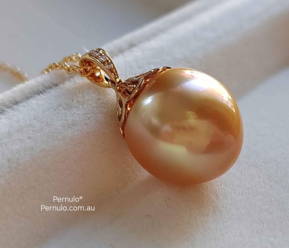 12.3mm Genuine golden south sea pearl elegant 18k gold diamond pendant