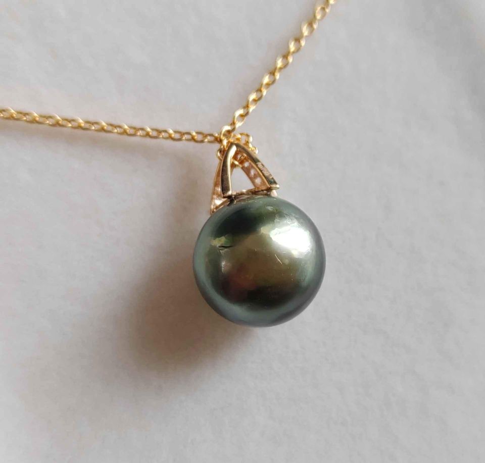 'Pistachio' 18k gold pendant genuine tahitian south sea pearl 11.1mm