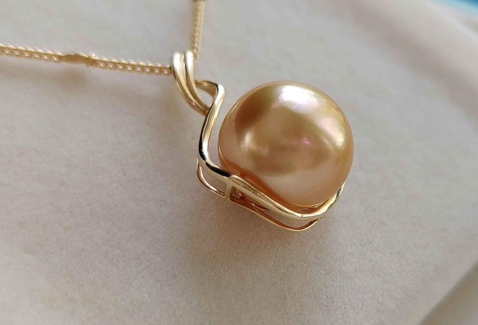 12.5mm Genuine golden south sea pearl elegant 14k gold pendant