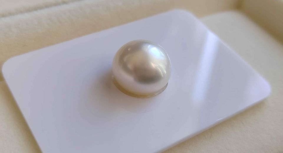 12.4mm Genuine south sea white pearl button loose pearl