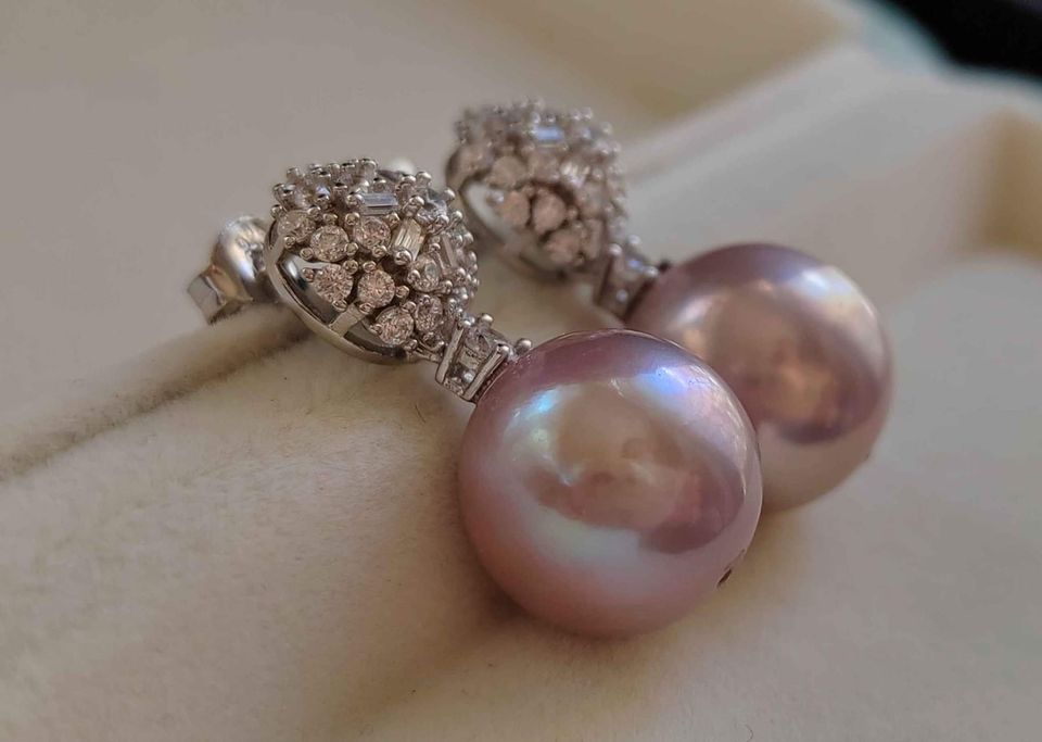 'Snowflakes' earrings genuine freshwater pearls 12.4mm