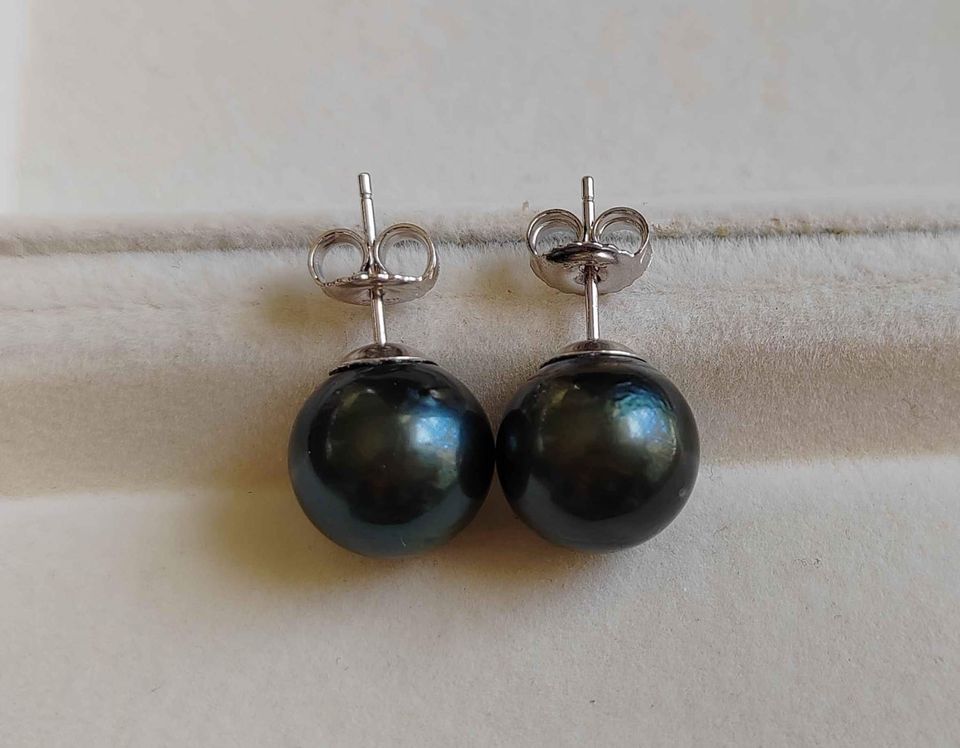 11.5mm Genuine tahitian south sea round pearl classic earrings studs