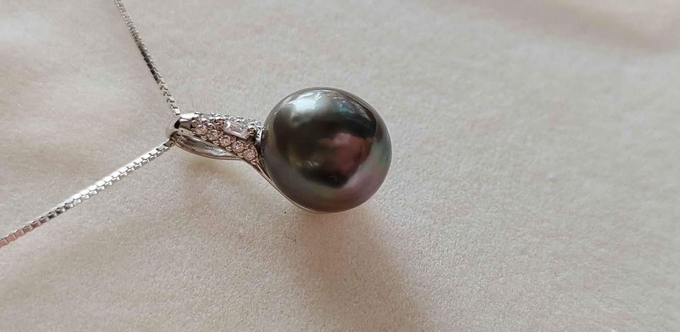 Free shipment 10.1mm Genuine tahitian south sea pearl classic necklace