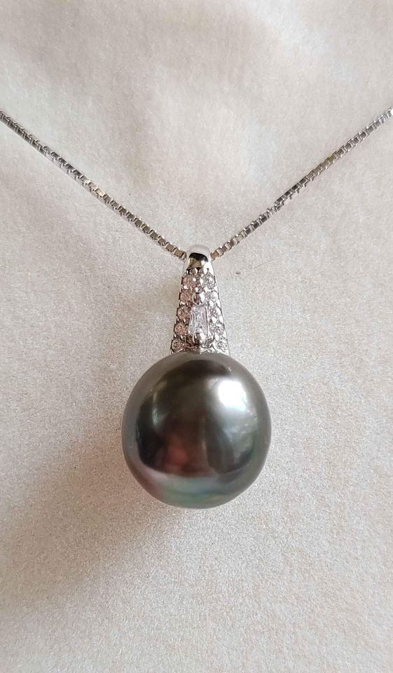 Free shipment 10.1mm Genuine tahitian south sea pearl classic necklace