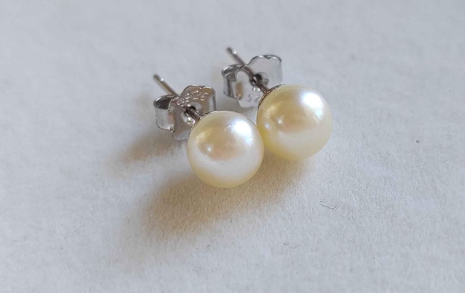 Special offer❤️Classic earrings studs genuine akoya round pearls champagne 6.3mm AA+