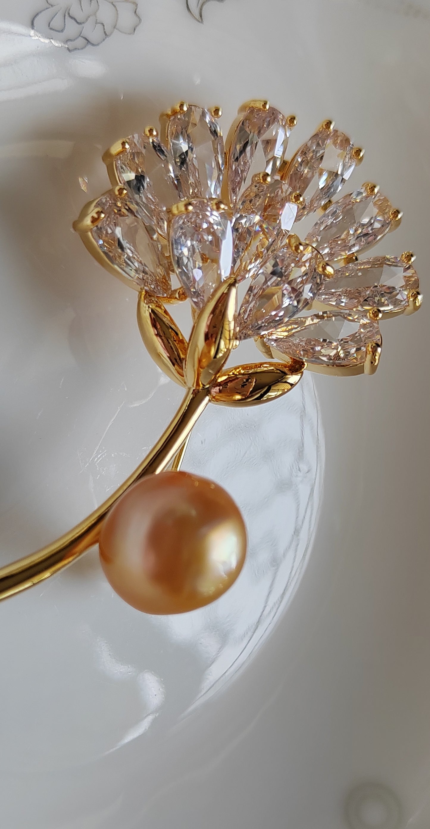 'Golden dandelion' brooch genuine golden south sea pearl 11.2x11.7mm