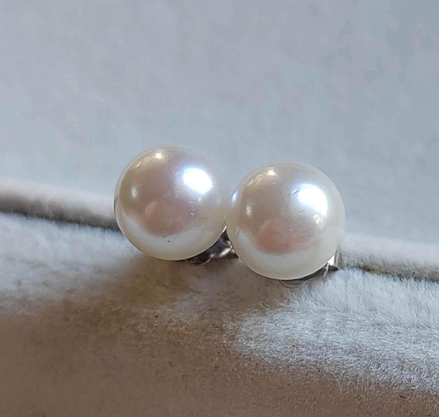 7.1mm Genuine akoya round pearls AA+ classic earrings studs