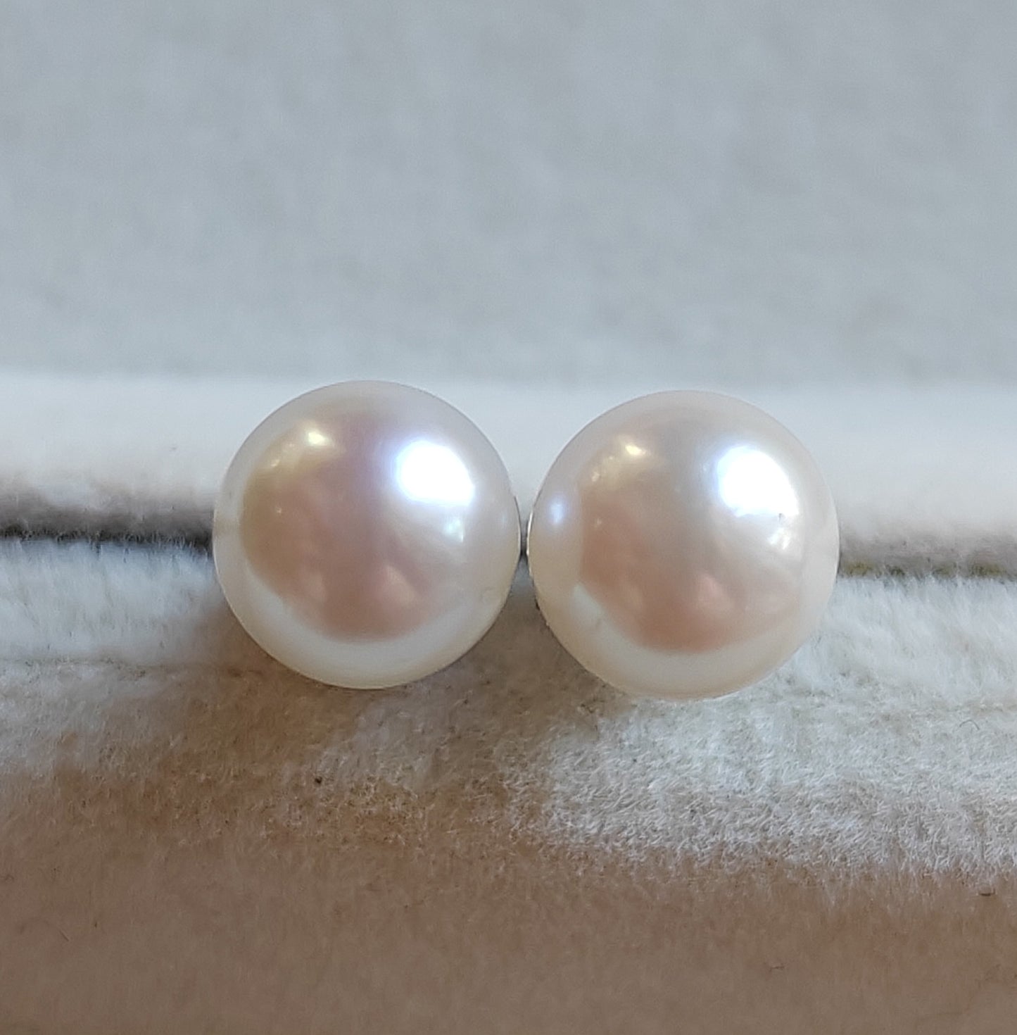 7.1mm Genuine akoya round pearls AA+ classic earrings studs