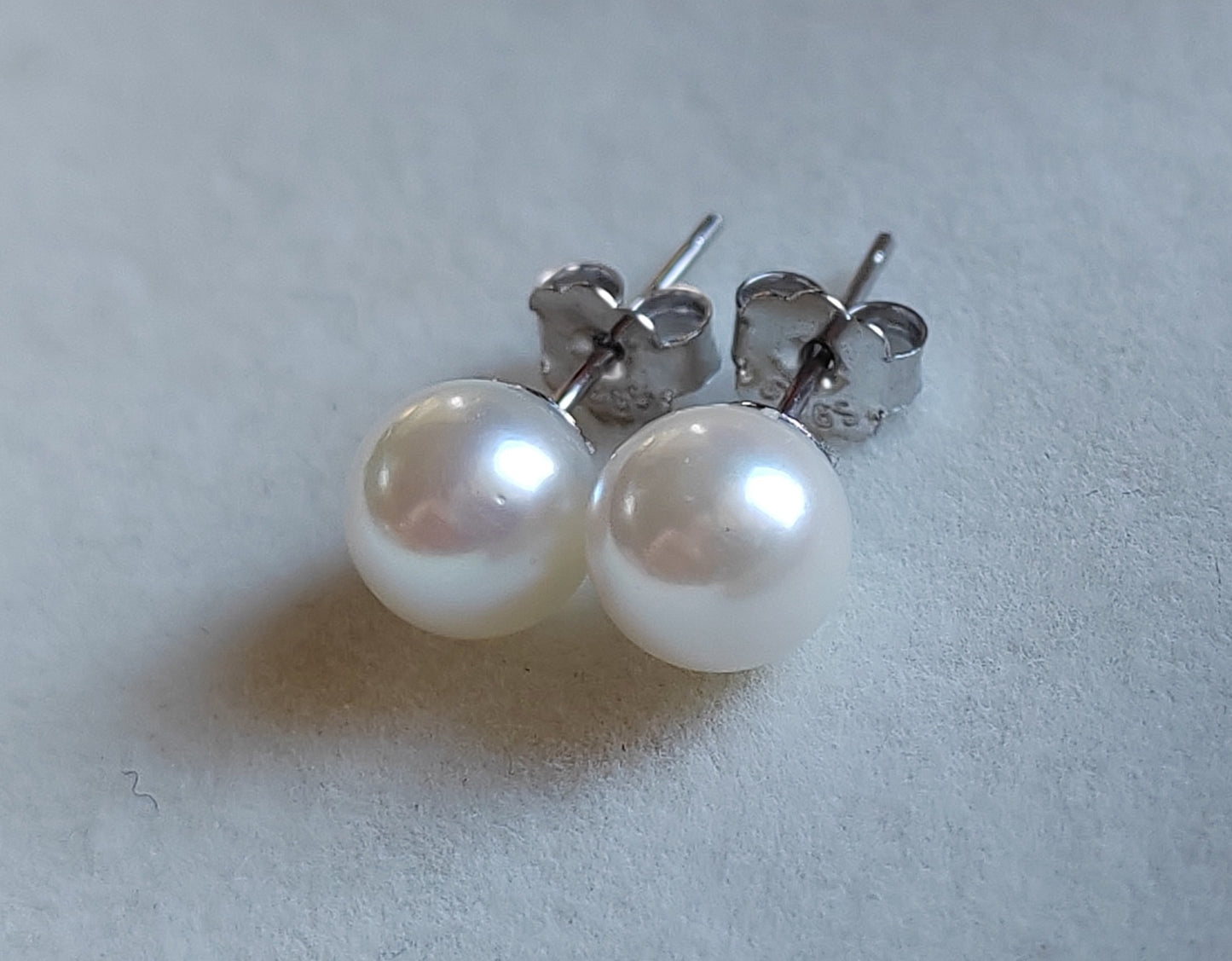 7.1mm Genuine akoya round pearls AA+ classic earrings studs