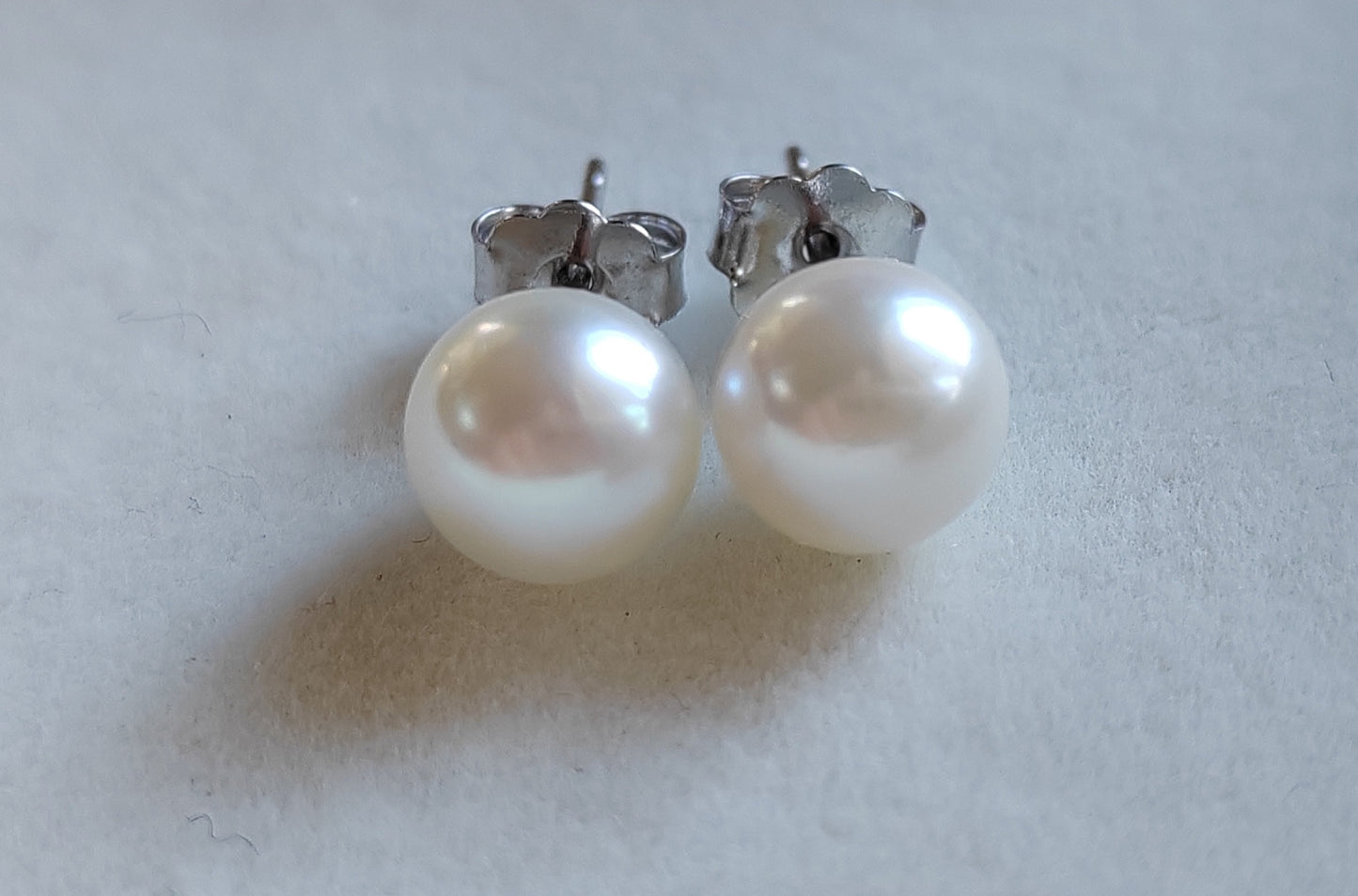 7.1mm Genuine akoya round pearls AA+ classic earrings studs