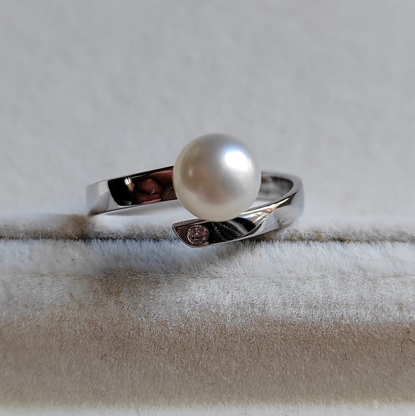 6.8mm Genuine akoya pearl elegant ring