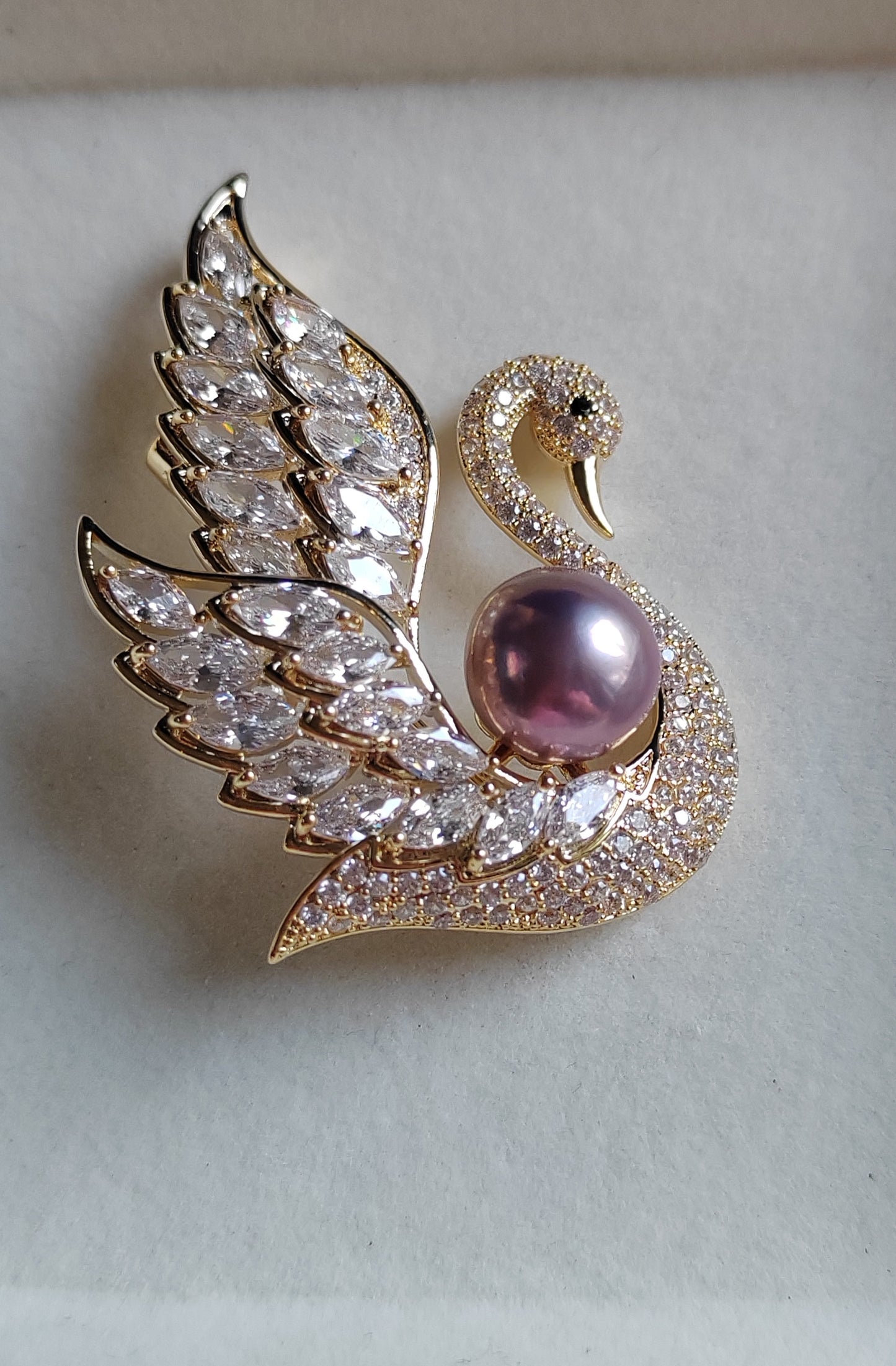 'L'amour' brooch genuine freshwater pearl 11.4mm