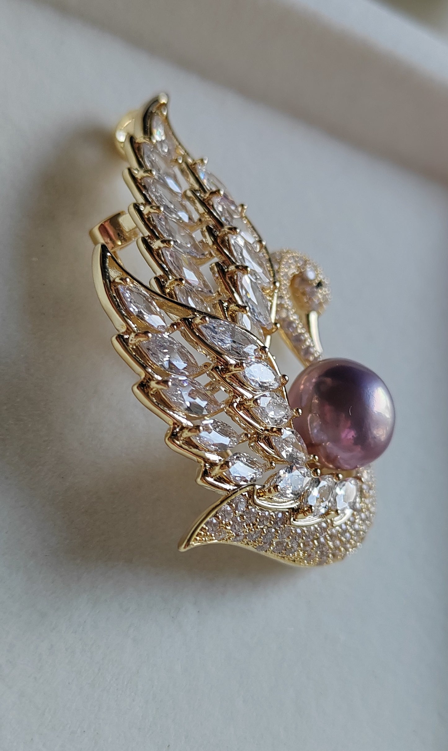 'L'amour' brooch genuine freshwater pearl 11.4mm