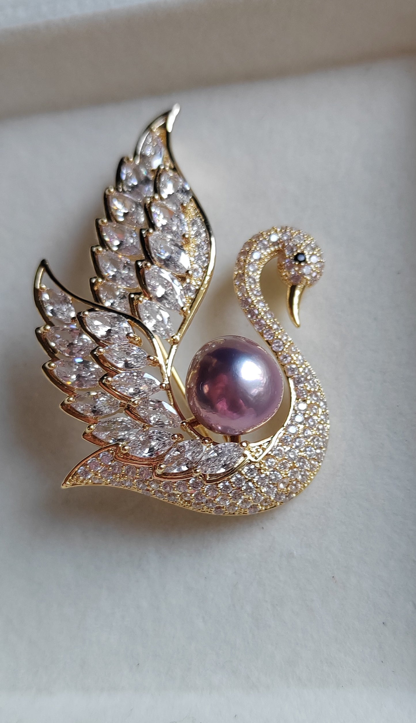 'L'amour' brooch genuine freshwater pearl 11.4mm