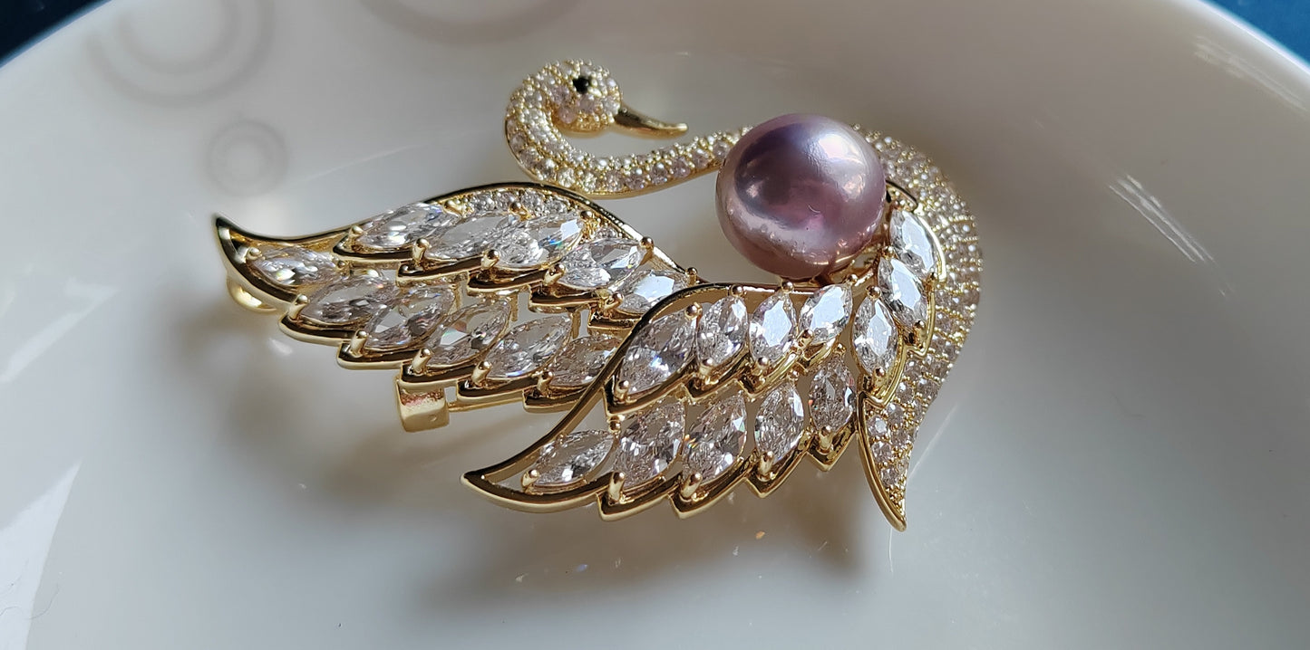 'L'amour' brooch genuine freshwater pearl 11.4mm