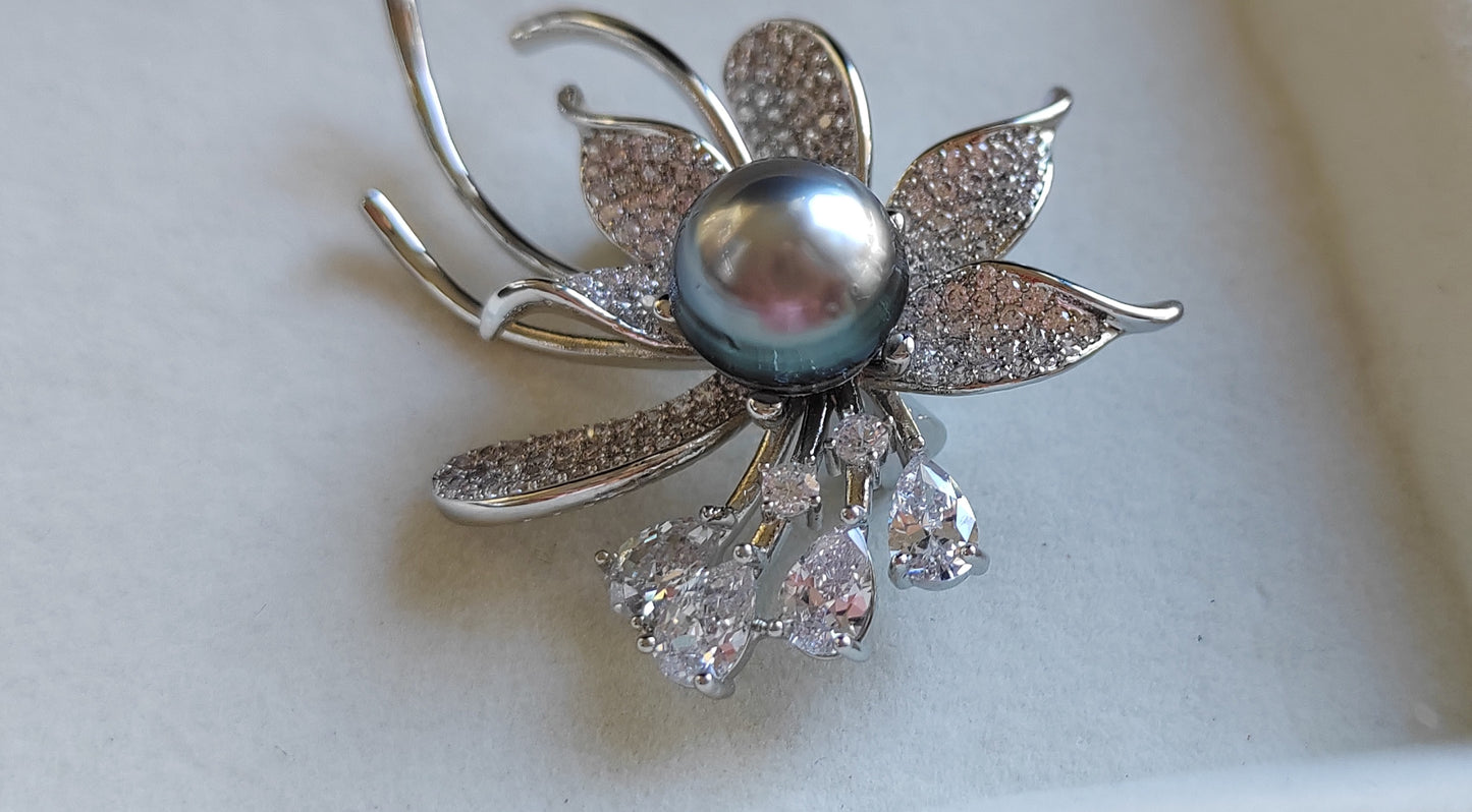 'Crystal Lily' brooch genuine tahitian south sea pearl 10.6mm