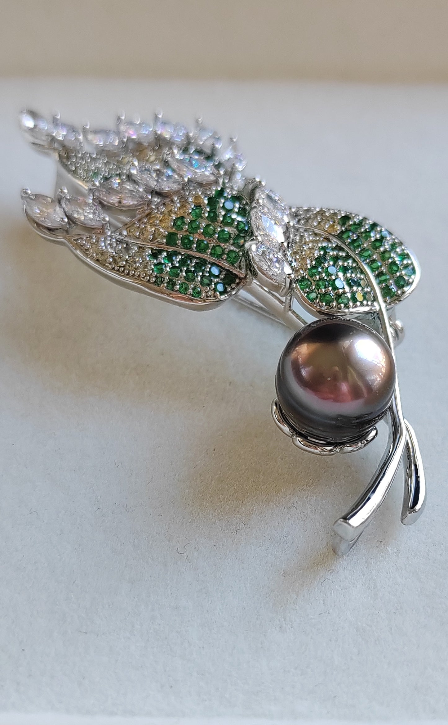 'The early Autumn' brooch genuine tahitian south sea pearl 9.6mm